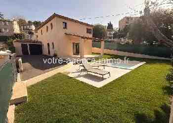 Tourrette-Levens Maison avec piscine, 5 pieces.