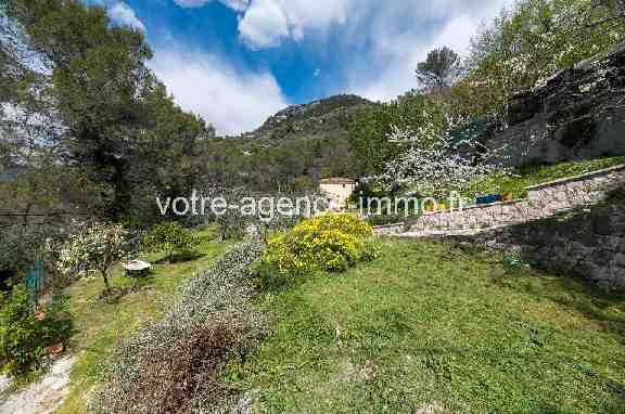 Peille – House 105m² + 30m² garage – Swimmng pool