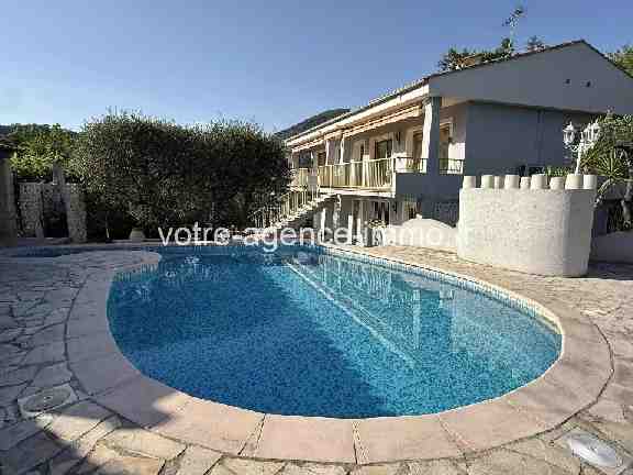 Tourrette-Levens Magnifique maison d&rsquo;architecte